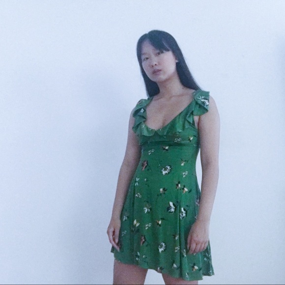 Green floral dress🌿 - Picture 2 of 4